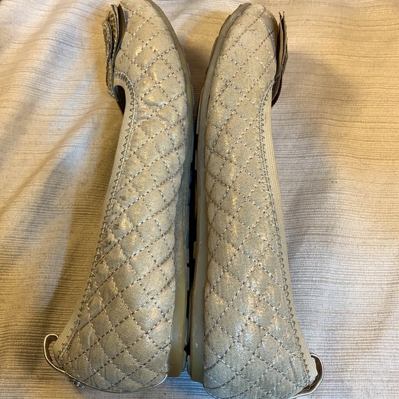 Stuart Weitzman metallic rose gold ballet quilted - Picture 9 of 14